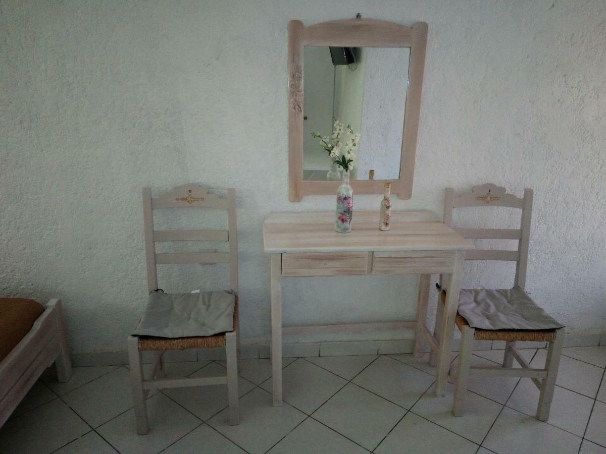εmmi Apartment *